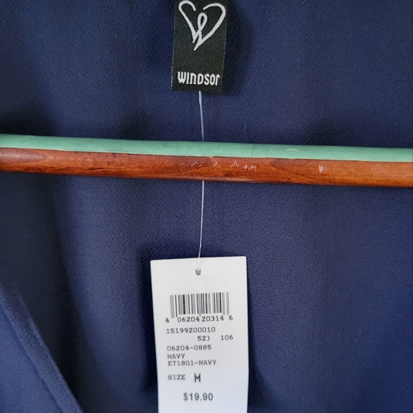 Windsor Front Tie Crop Top. - Picture 7 of 7